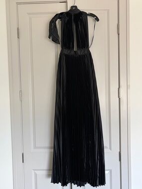 Black Pleated Halter Maxi Dress - Elegant Evening Wear